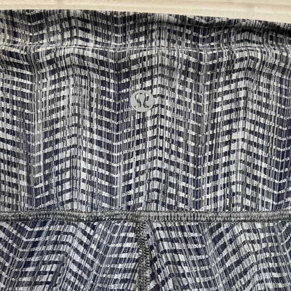 Lululemon Wunder Under Luon Arrow Jacquard Silver Size 6 - Picture 4 of 7